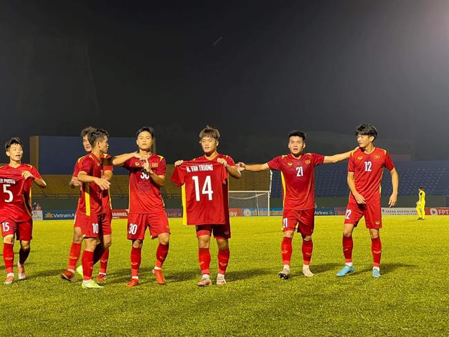 áo u19 việt nam Tiền vệ U19 Việt Nam nghỉ hai tháng vì chấn thương