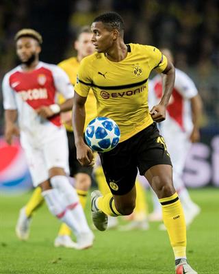 Manuel Akanji