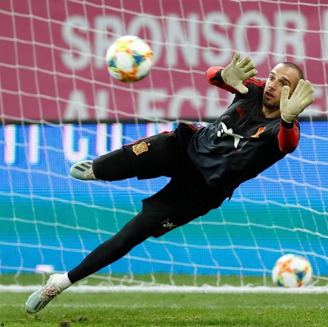 Pau Lopez