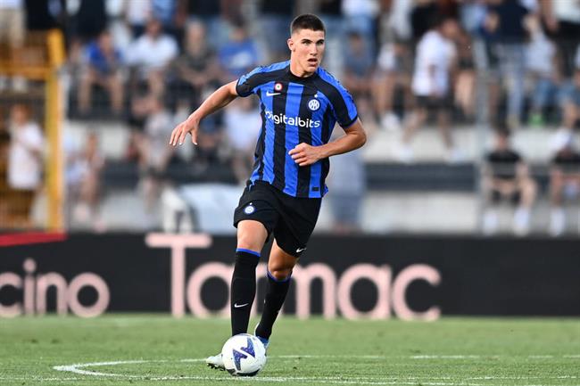 Chelsea hoàn tất việc chiêu mộ Cesare Casadei