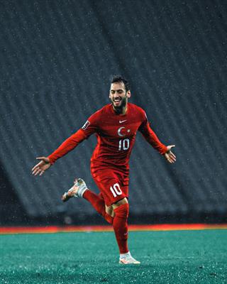 Hakan Calhanoglu