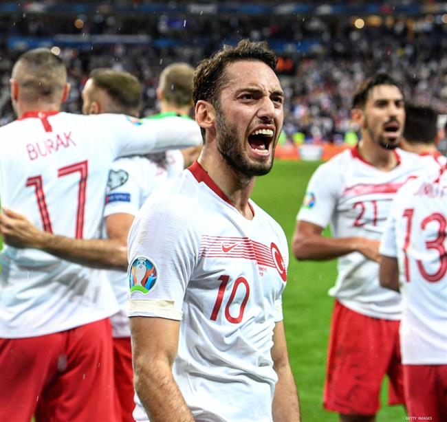 Hakan Calhanoglu