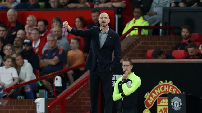 Erik ten Hag lập kỷ lục sau trận thắng Liverpool