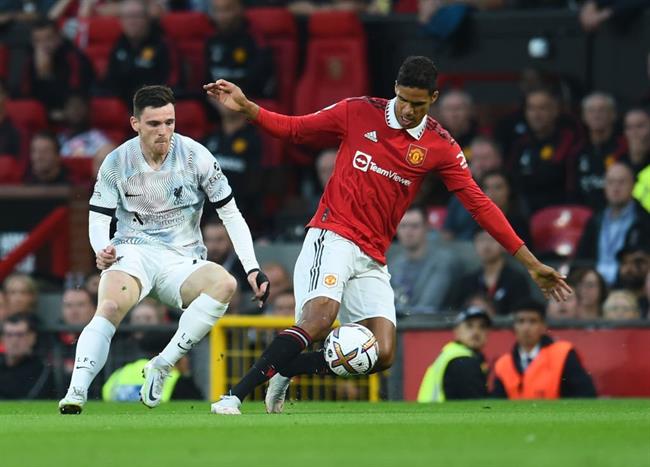 Neville đánh giá cao Erik ten Hag vì để Ronaldo và Maguire dự bị 1 Neville đánh giá cao Erik ten Hag vì để Ronaldo và Maguire dự bị 1