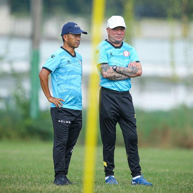 NÓNG HLV Trương Việt Hoàng chia tay CLB TPHCM sau 4 trận không thắng 1