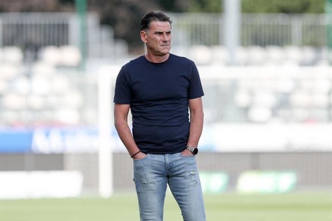 HLV Pau FC lạc quan sau trận hòa đội đầu bảng Ligue 2