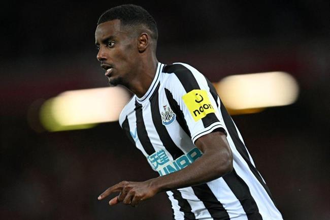 Tân binh kỉ lục của Newcastle, Alexander Isak có gì đáng sợ?