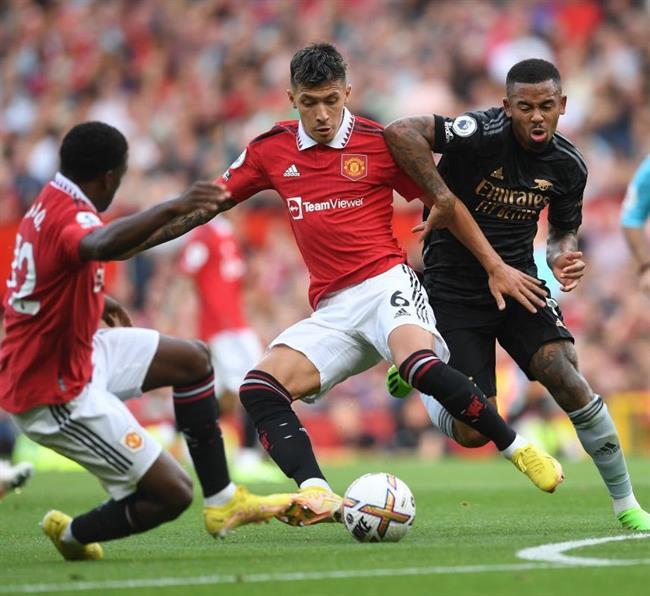 Lisandro Martinez khiến NHM MU phấn khích