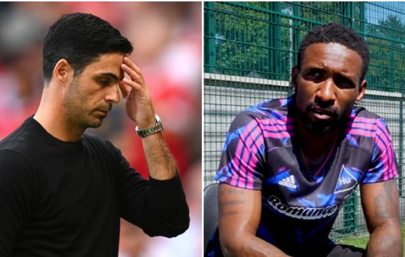 Jermain Defoe khong danh gia cao MU va Arsenal