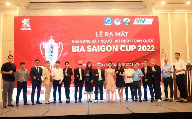 Nhà vô địch VPL sẽ chạm trán ĐT Việt Nam