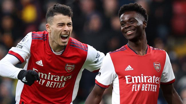 Bukayo Saka va Gabriel Martinelli duoc Arsenal de nghi gia han