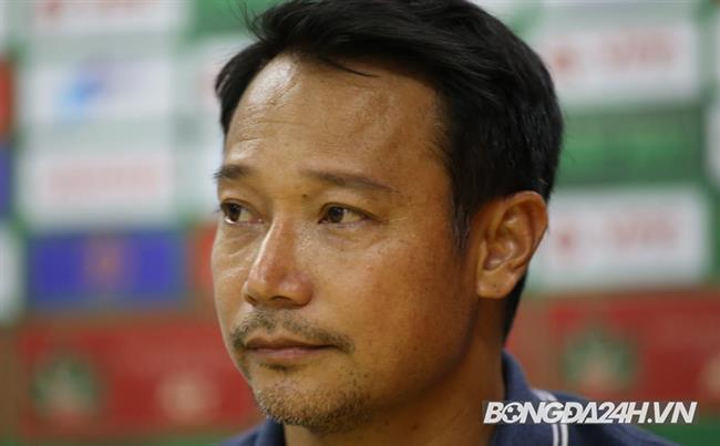 Thua thảm 0-4, Vũ Hồng Việt vẫn tin Nam Định trụ hạng