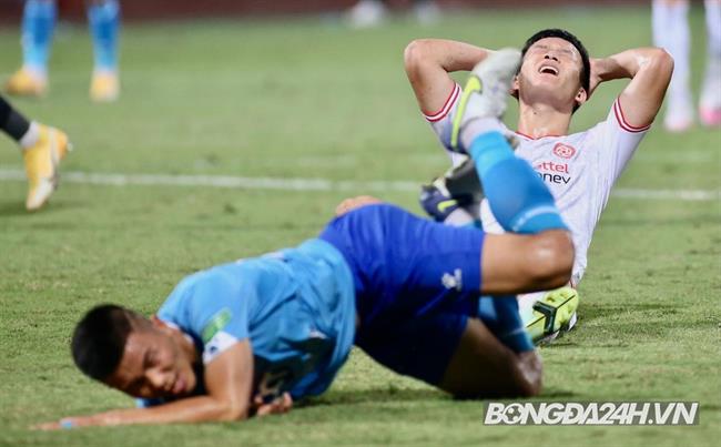 Hoàng Đức bỏ lỡ cơ hội đá giao hữu với ĐT Ấn Độ, Singapore 1