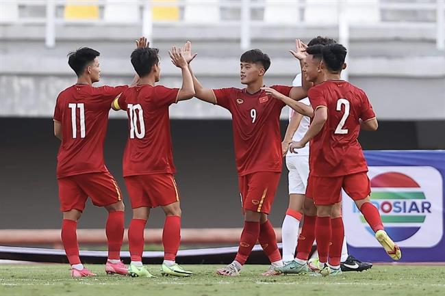 VIDEO: Sao trẻ U20 Việt Nam có siêu phẩm sút xa từ ngoài vòng cấm