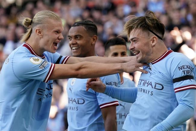 Jack Grealish hạnh phúc sau bàn thắng vào lưới Wolves 1