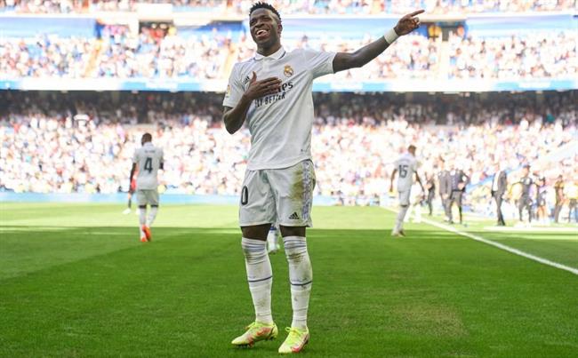 Vinicius đáp trả đanh thép sau khi bị chê làm trò như khỉ