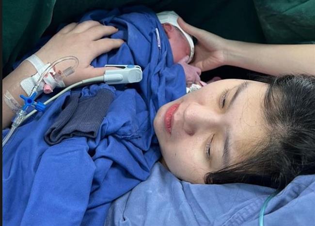 Vợ Thành Chung - Tố Uyên hạ sinh con đầu lòng. Ảnh: NVCC Vo Thanh Chung - To Uyen ha sinh con dau long. anh: NVCC