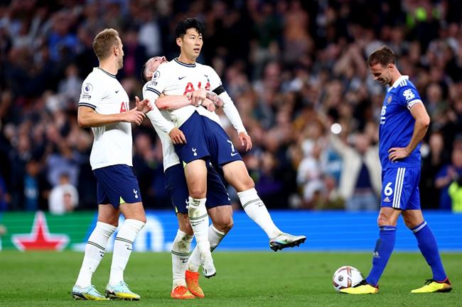 HLV Antonio Conte len tieng ve cu hat-trick cua Son Heung-min
