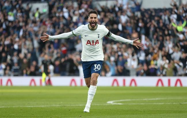 Son Heung Min cảm ơn người hâm mộ sau hattrick vào lưới Leicester