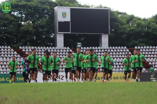 Cầu thủ Cần Thơ lại doạ bỏ VLeague 2, giải hạng Nhất nín thở phút chót 1