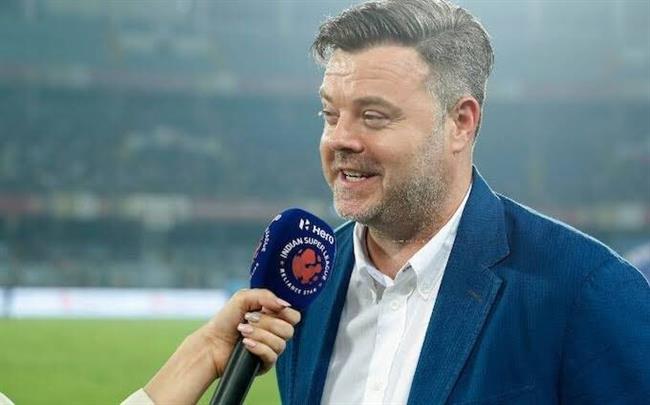 Giám đốc Chelsea bị đuổi việc vì quấy rối phụ nữ