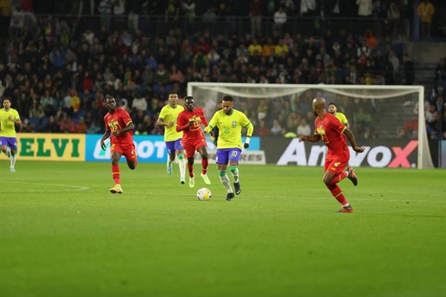 Neymar co cu dup kien tao truoc Ghana