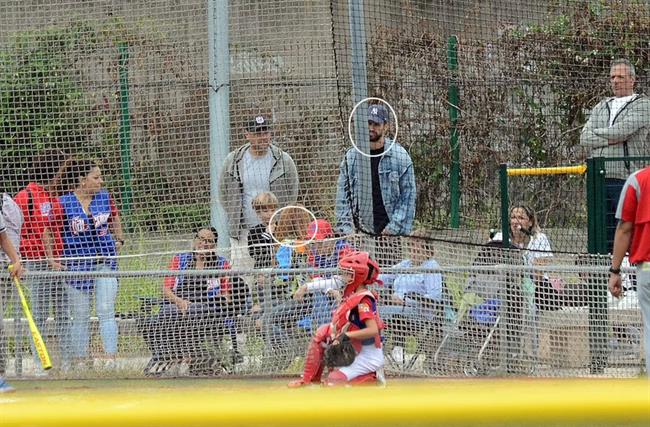 Pique và Shakira chưa bao giờ ở gần nhau đến thế sau khi chia tay