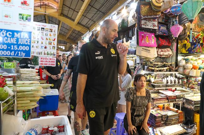 Những trải nghiệm thú vị của các huyền thoại Borussia Dortmund tại Việt Nam 5