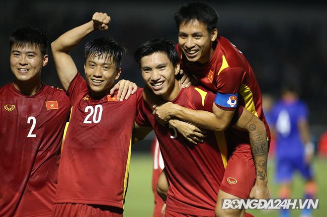VIDEO: Phan Văn Đức tung cú volley ghi bàn đẹp mắt cho ĐT Việt Nam