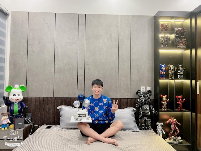 Hoàng Đức nhận cơn mưa lời chúc trong dịp đặc biệt