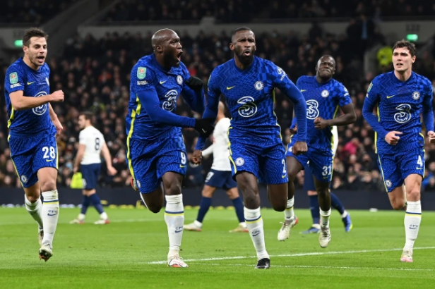 Rudiger mở tỷ số cho Chelsea