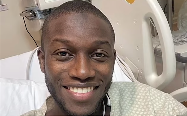 Hậu vệ được James Rodriguez cứu sống đã bình phục