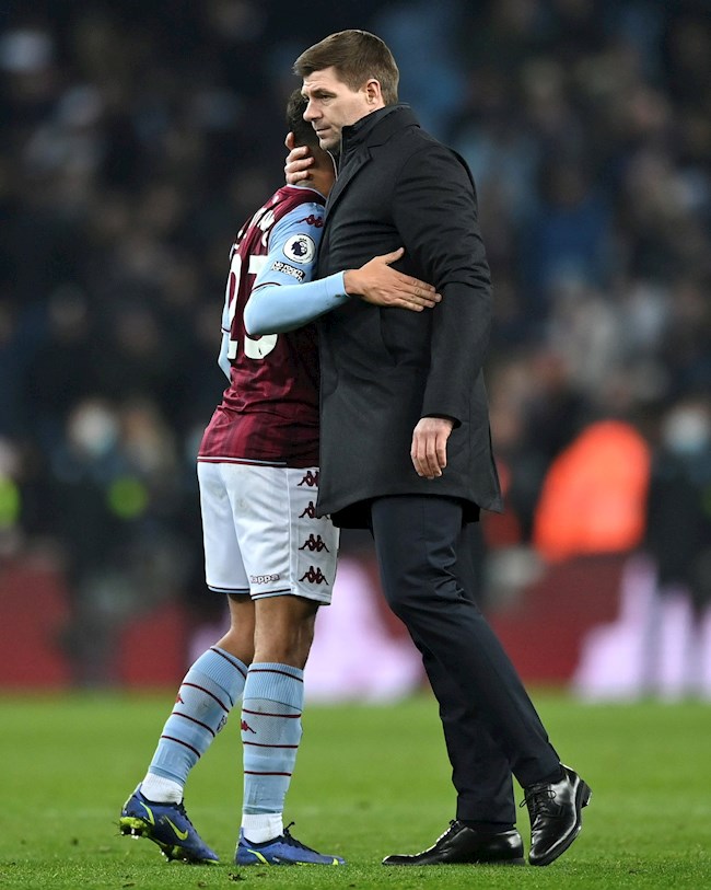 Gerrard khen ngợi Philippe Coutinho