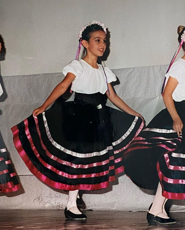 Nhan sắc bạn gái Ronaldo khi còn nhỏ