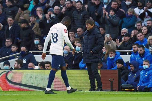 Tanguy Ndombele bị trừng phạt ở Tottenham
