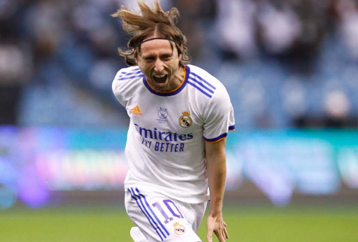 Luka Modric đưa Real Madrid vươn lên dẫn bàn