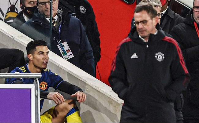 Cristiano Ronaldo phản ứng sau khi ra nghỉ