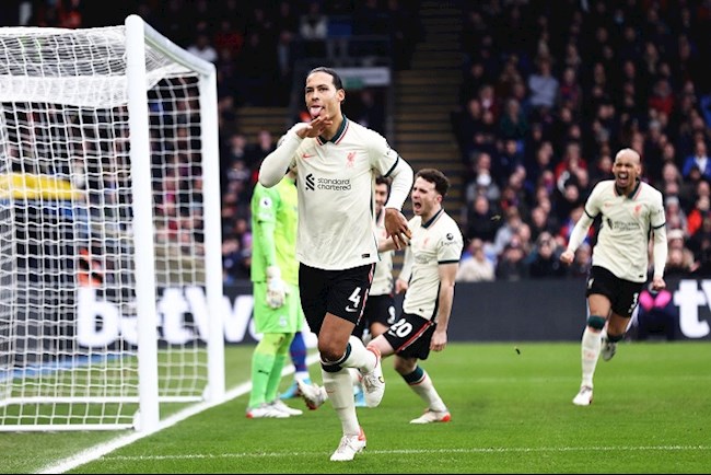 Khủng khiếp với số bàn thắng từ phạt góc của Liverpool