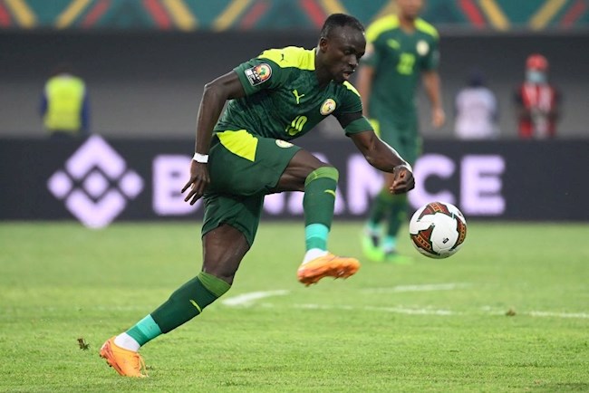 VIDEO: Sadio Mane dính chấn thương hãi hùng tại CAN Cup