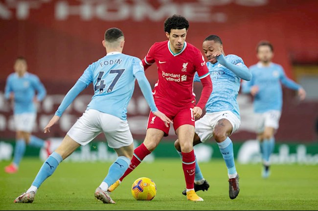 Gary Neville nói về Liverpool