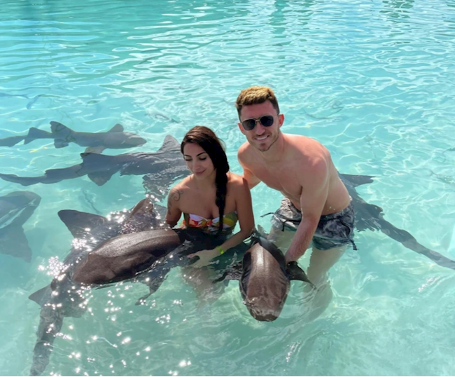 Laport và bạn gái Sara Botello Laport và bạn gái Sara Botello