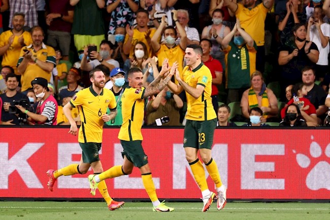 VIDEO: ĐT Việt Nam để Australia chọc thủng lưới lần thứ hai