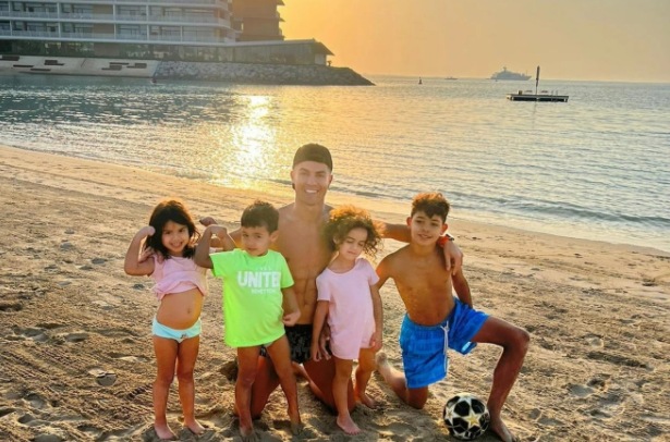 Rục rịch rời MU, Ronaldo đang liên hệ trở lại đội bóng cũ hình ảnh Rục rịch rời MU, Ronaldo đang liên hệ trở lại đội bóng cũ hình ảnh