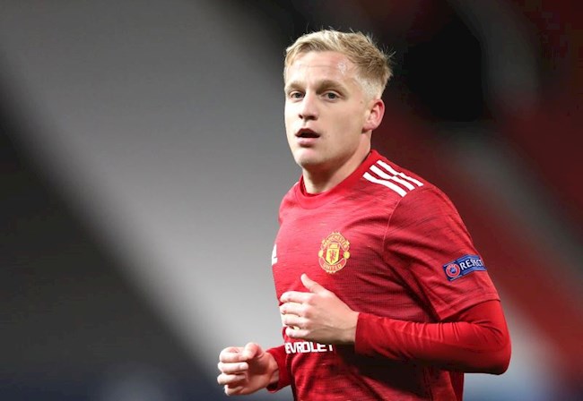 Xác định bến đỗ của Van de Beek trong phần còn lại mùa giải