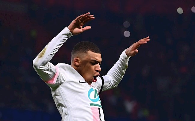 Mbappe tiến gần kỷ lục của Ibra
