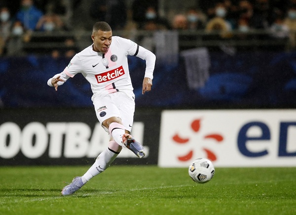Mbappe quay xe, tiếp tục ở lại PSG hình ảnh