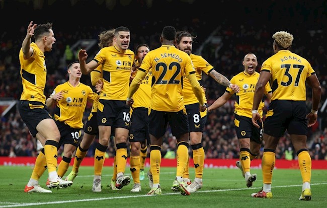 Wolves ca khúc khải hoàn ngay tại Old Trafford