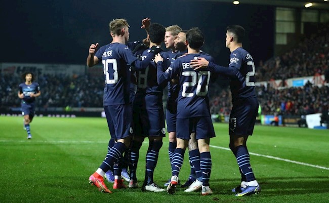 Man City dẫn nhẹ 2 bàn trong hiệp 1