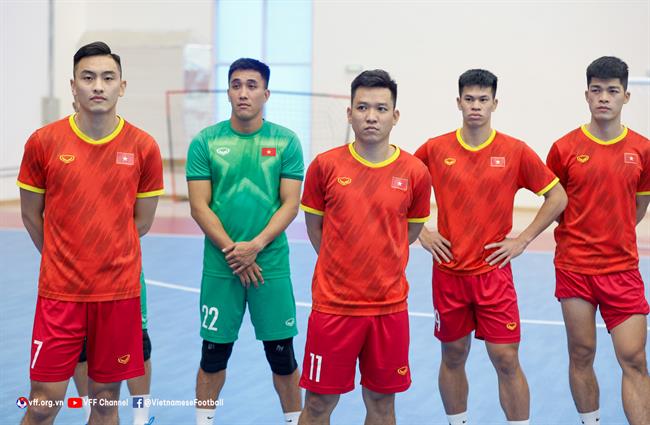 ĐT futsal Việt Nam lên tinh thần trước trận gặp Nhật Bản