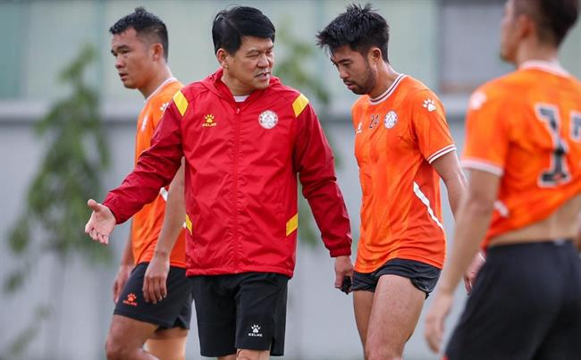 HLV Vũ Tiến Thành đặt mục tiêu trụ hạng cùng TP HCM